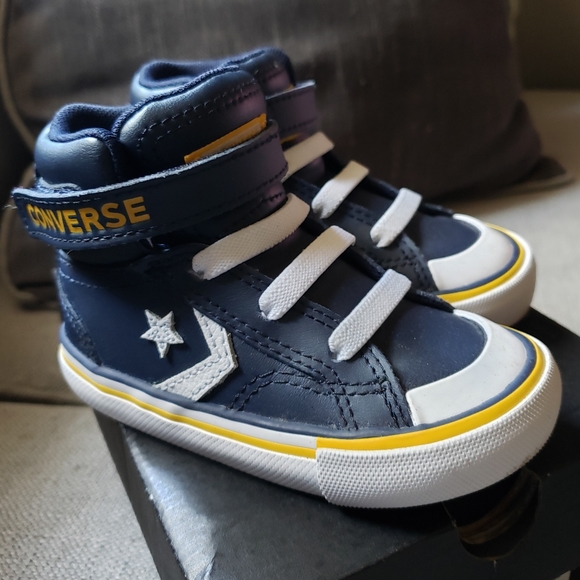 Converse Other - Converse Toddler Size 6
